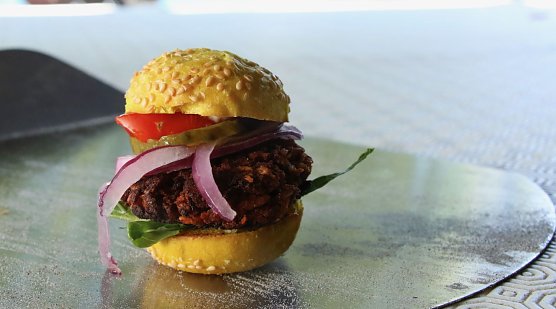 Klein aber fein - an der Regelschule Käthe-Kollwitz wurde heute gegrillt (Foto: agl) Klein aber fein - an der Regelschule Käthe-Kollwitz wurde heute gegrillt (Foto: agl)