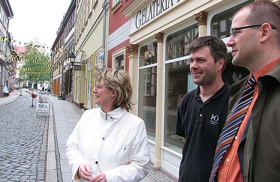 Im Gespräch mit einem Geschäftsinhaber (Foto: psv) Im Gespräch mit einem Geschäftsinhaber (Foto: psv)