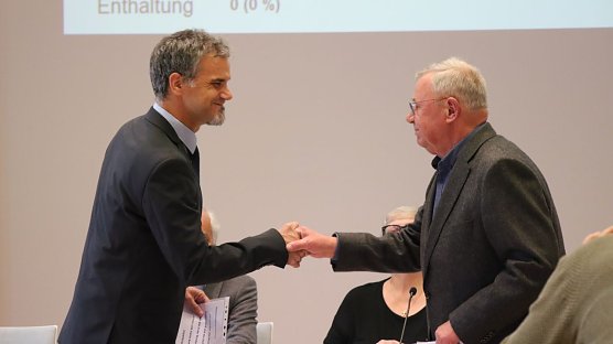 Im Stadtrat wurde heute Kai Buchmann f&uuml;r seine zweite Amtszeit vereidigt (Foto: agl)