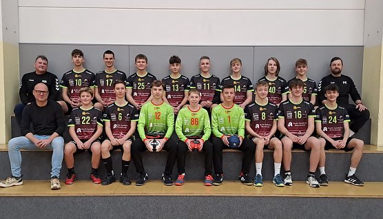 Handballtalente in neuem Outfit (Foto: A.Spaar)