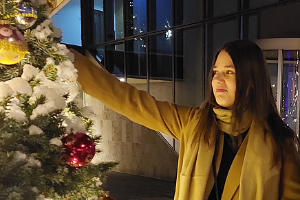 Baum der Hoffnung vor der Stadtbibliothek (Foto: Rotary Club Nordhausen) Baum der Hoffnung vor der Stadtbibliothek (Foto: Rotary Club Nordhausen)