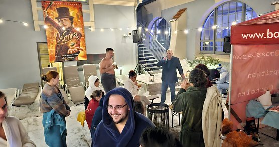 Partystimmung zur Mitternachtssauna (Foto: BHN) Partystimmung zur Mitternachtssauna (Foto: BHN)