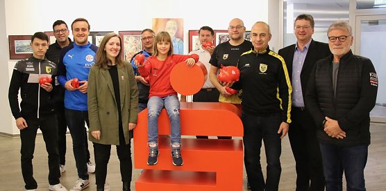 Auszeichnung f&uuml;r engagierte Sportvereine in der Kreissparkasse (Foto: agl)