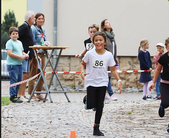 Spendenlauf an der evangelischen Grundschule Nordhausen (Foto: Sascha G&ouml;sel)
