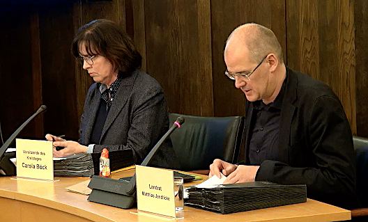 Ein straffes Programm hatte der Kreistag heute noch einmal unter der Leitung von Carola B&ouml;ck und Matthias Jendricke abzuspulen (Foto: oas)