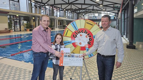 Spenden&uuml;bergabe an die "Frohe Zukunft" (Foto: Badehaus Nordhausen)