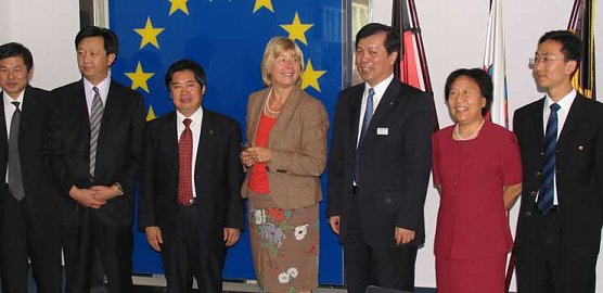 Bürgermeister Liu Yongzhong links neben Oberbürgermeisterin Barbara Rinke (Foto: psv) Bürgermeister Liu Yongzhong links neben Oberbürgermeisterin Barbara Rinke (Foto: psv)