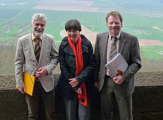 Henriette pickt am Kyffhäuser (Foto: Karl-Heinz Herrmann) Henriette pickt am Kyffhäuser (Foto: Karl-Heinz Herrmann)