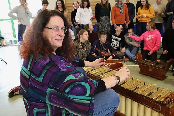 Gitarristin Daniela Heise freut sich auch nach 28 Jahren "Con Fermezza" noch auf neue Herausforderungen (Foto: agl)