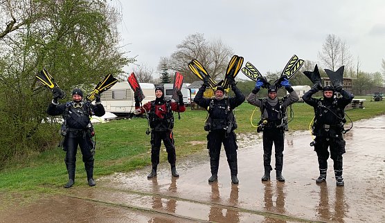Taucher des TSC Neptun Nordhausen am Ostermontag (Foto: Martin Klaproth) Taucher des TSC Neptun Nordhausen am Ostermontag (Foto: Martin Klaproth)