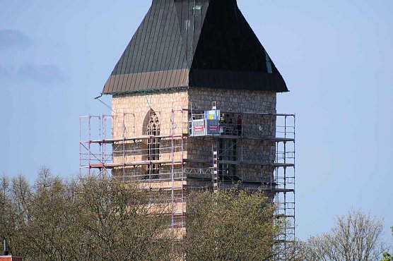 Auch unserem gesch&auml;tzten Fotografen Peter Blei sind die Arbeiten am Petri-Turm nicht entgagen, das Wahrzeichen wird zur Zeit einger&uuml;stet (Foto: Peter Blei)