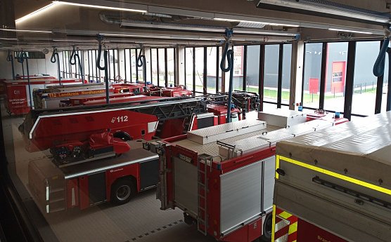 Blick in die Fahrzeughalle (Foto: Kurt Frank)