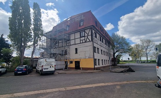 Ein mobiler zus&auml;tzlicher Rettungsweg wurde angebaut (Foto: nnz)