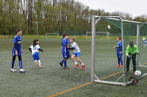 Mit Kantersieg zur Tabellenf&uuml;hrung (Foto: Claudia Mi&szlig;bach)