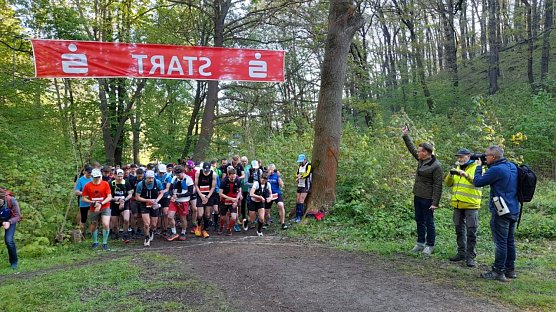 Der Startschuss f&uuml;r den extra langen Landschaftslauf fiel heute morgen in Wernigerode (Foto: Alexander Brune)