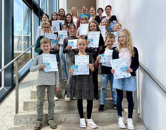Die Finalisten des Lesewettbewerbs in der Stadtbibliothek (Foto: Stadt Nordhausen) Die Finalisten des Lesewettbewerbs in der Stadtbibliothek (Foto: Stadt Nordhausen)