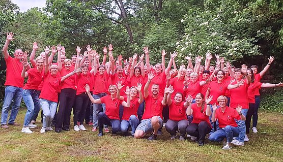 Gospelchor KARIBU (Foto: R.Englert) Gospelchor KARIBU (Foto: R.Englert)