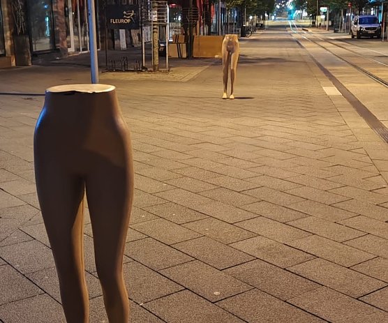 N&auml;chtlicher Streich in der Bahnhofstra&szlig;e (Foto: Polizei )