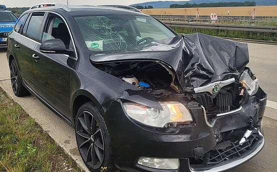 Porsche, der in die Leitplanke gerast w&auml;r (Foto: S.Dietzel)