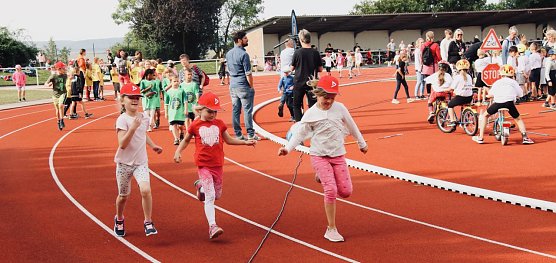 Schulanfangsaktionstag auf dem Hohekreuz-Sportplatz (Foto: agl)