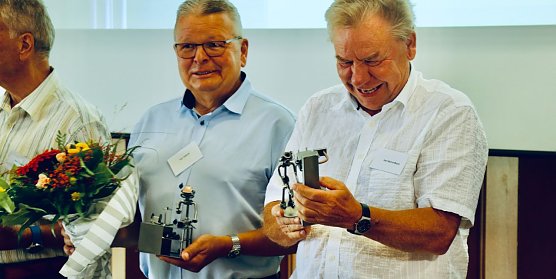 Zum ersten Partnertag nach f&uuml;nf Jahren nutzte man die Gelegenheit, um altverdiente Schachtbau-Ausbilder zu ehren (Foto: agl)