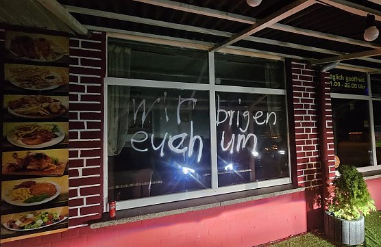 Morddrohung an einem Nordhäuser Imbiss (Foto: S.Tetzel) Morddrohung an einem Nordhäuser Imbiss (Foto: S.Tetzel)