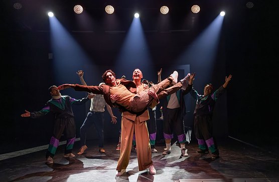 Ein K&auml;fig voller Narren kehrt auf die B&uuml;hne zur&uuml;ck (Foto: Tim M&uuml;ller)