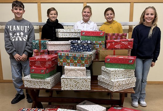Weihnachtsaktion in der Grundschule Niedersachswerfen (Foto: Alexandra Günther) Weihnachtsaktion in der Grundschule Niedersachswerfen (Foto: Alexandra Günther)
