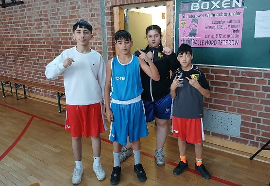 Starke Nordhäuser Truppe beim Weihnachte Boxen in teterow (Foto: T.Ostmann) Starke Nordhäuser Truppe beim Weihnachte Boxen in teterow (Foto: T.Ostmann)