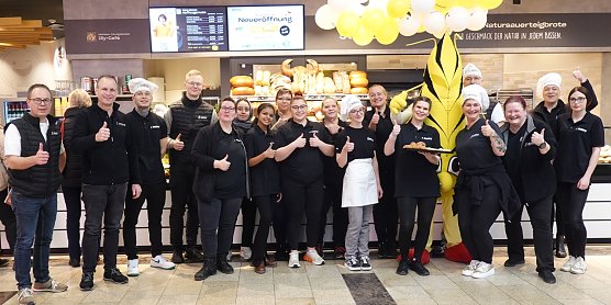 Das Team des "Lieblingsb&auml;ckers" freut sich auf die Kunden in der Echter Nordh&auml;user Marktpassage (Foto: nnz)