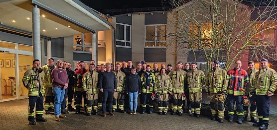 Die Feuerwehr Harztor besichtigte das soweno Seniorenheim Haus Harztor (Foto: Dirk Erfurt) Die Feuerwehr Harztor besichtigte das soweno Seniorenheim Haus Harztor (Foto: Dirk Erfurt)