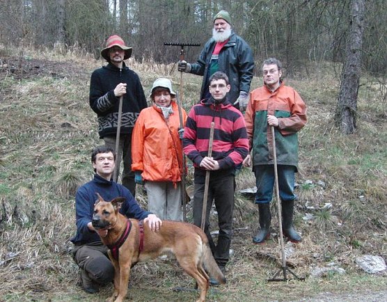 Pflegeeinsatz im April (Foto: B. Schwarzberg)
