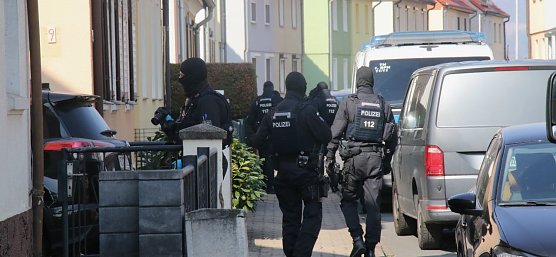Hausdurchsuchung in der Fichtestra&szlig;e in Nordhausen (Foto: agl)
