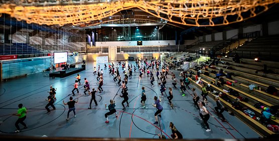 Frauensporttag in der Wiedigsburghalle (Foto: Christoph Keil) Frauensporttag in der Wiedigsburghalle (Foto: Christoph Keil)