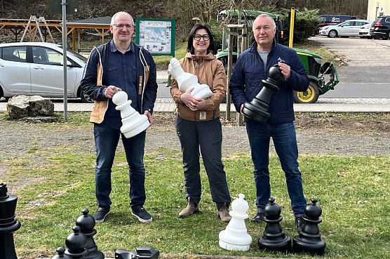 "Schach to go" ist ab sofort in Sülzhayn möglich (Foto: I.Kalbitz) "Schach to go" ist ab sofort in Sülzhayn möglich (Foto: I.Kalbitz)