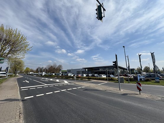 Die Bielener Straße wurde mit einer Asphaltdecke versehen (Foto: Stadt Nordhausen) Die Bielener Straße wurde mit einer Asphaltdecke versehen (Foto: Stadt Nordhausen)