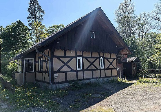 Das Zollhäuschen am Nordhäuser Stadtpark (Foto: Peter Blei) Das Zollhäuschen am Nordhäuser Stadtpark (Foto: Peter Blei)