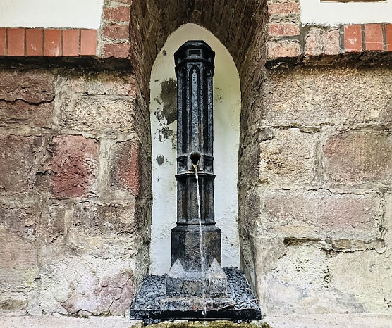 Auch die Elisabethquelle, eines der "Nordh&auml;user Wunder", f&uuml;hrt wieder Wasser (Foto: Stadt Nordhausen)