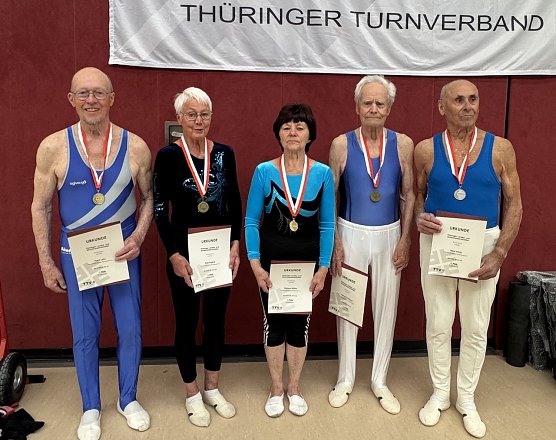 v.l.n.r.: Frank Lahn, Ruth Hagene, Waltraud M&uuml;ller, Helmut Kaufmann, Horst K&ouml;nig (Foto: R.Hagene)