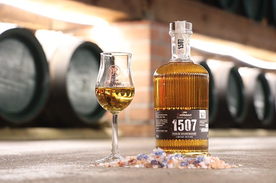 Edler Tropfen in limitierter Auflage (Foto: Traditionsbrennerei) Edler Tropfen in limitierter Auflage (Foto: Traditionsbrennerei)