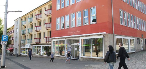 In der Rautenstraße 1 stehen größere Sanierungsarbeiten an (Foto: agl) In der Rautenstraße 1 stehen größere Sanierungsarbeiten an (Foto: agl)