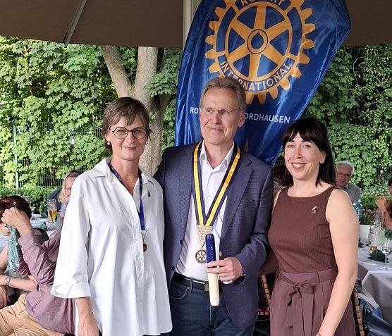 Dr. Müller ist neuer Rotarier-Präsident (Foto: G.Haase) Dr. Müller ist neuer Rotarier-Präsident (Foto: G.Haase)