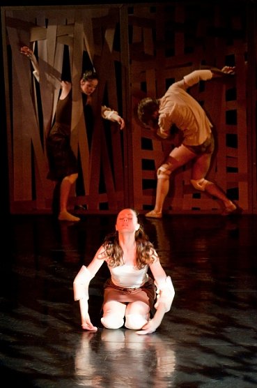 vorne: Tina Vasilaki, hinten: Nina Monteiro, Sergei Martinovich in D&uuml;rre (Foto: Ilka K&uuml;hn)