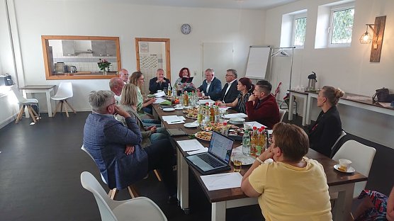 R&uuml;ckblick und Ausblick - nach sechs Jahren zog man beim Horizont heute Bilanz (Foto: agl)