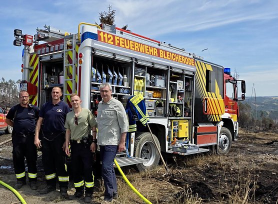 Dank für die Helfer (Foto: Landratsamt) Dank für die Helfer (Foto: Landratsamt)