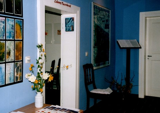 Eingangsbereich Dichterst&auml;tte Sarah Kirsch. Der blaue Flur (Foto: F&ouml;rderverein DSK)