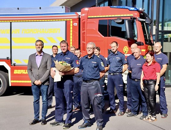 Eric Rasch wurde zum Hauptbrandmeister ernannt (Foto: Stadt Nordhausen) Eric Rasch wurde zum Hauptbrandmeister ernannt (Foto: Stadt Nordhausen)