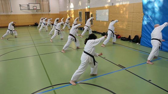 Auch beim Karate ist die Sommerpause vorüber (Foto: Karate Do Kwai) Auch beim Karate ist die Sommerpause vorüber (Foto: Karate Do Kwai)