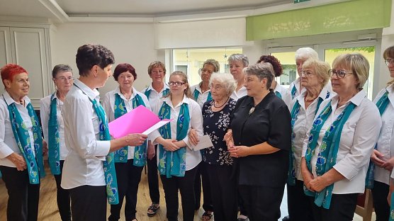 Glückwünsche zum 99igsten für Frau Schirmer (Foto: Katrin Milde) Glückwünsche zum 99igsten für Frau Schirmer (Foto: Katrin Milde)