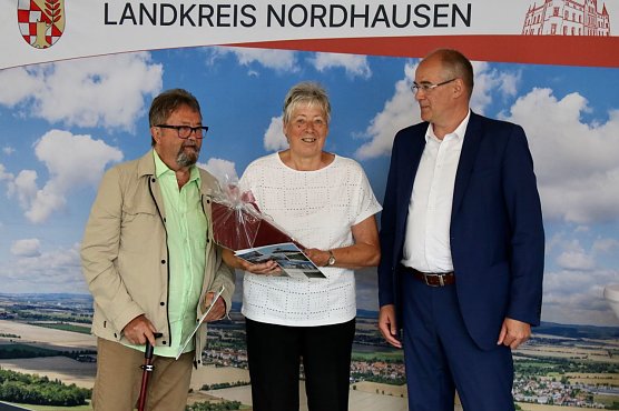 "Altstadt-Manne" und "Hannechen Vogelstange" heute einmal in zivil: Barbara Rauhe und Manfred Spangenberg (Foto: ykh)